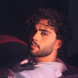 تصویر پروفایل
