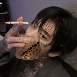 عکس 𝑴𝒂𝒓𝒌