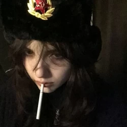 عکس 𝖠𝗒𝗅𝗂𝗇