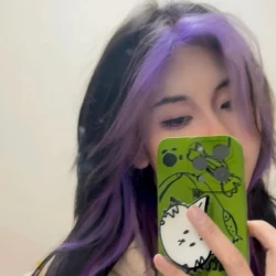 عکس 𝑨𝒎𝒚 ᴏꜰꜰ