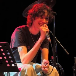 عکس 𝗝𝖾𝗇–𝗴𝗂𝗋