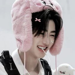 عکس 𝑭𝒍𝒐𝒓𝒆𝒏𝒄`