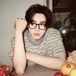 عکس 𝑭𝒍𝒐𝒓𝒆𝒏𝒄`