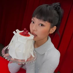 عکس cₕₑᵣᵣy🍓کرموver