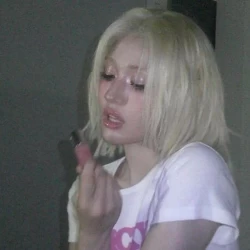 عکس 𝗏𝖺𝗅ᥱ𝗋𝗂𝖺