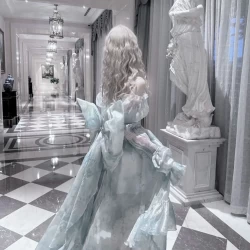 عکس 𝑽𝒊𝒐𝒍𝒆𝒕