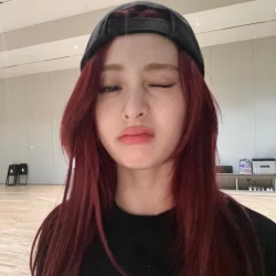 عکس 𝖭𝗂ιüƒ𝖺ɾ