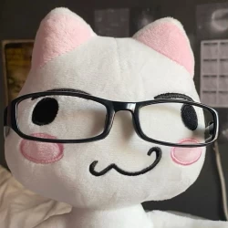 عکس 𝘌𝘭𝘷𝘪𝘢