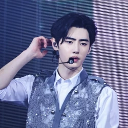 عکس 𝑺𝒕𝒆𝒗𝒆⊹