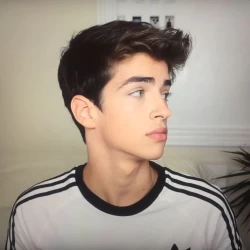 عکس 𝘈𝘳𝘴𝘢𝘮