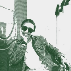 عکس Hasti Homayouni