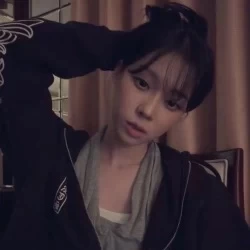 عکس 𝖼𝗵𝖺𝗋lo𝗍t𝖾