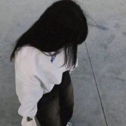 عکس 𝘚𝘢𝘥𝘢𝘧