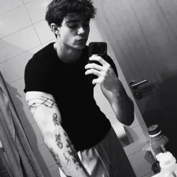 عکس 𝘼𝙧𝙩𝙖