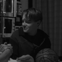 عکس ᵃʳᵗᵉᵐⁱˢ