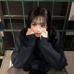 عکس 𝖪𝖺𝗋𝗂