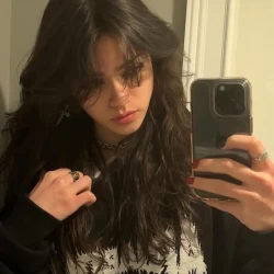 عکس 𝘩𝘢𝘴𝘵𝘪