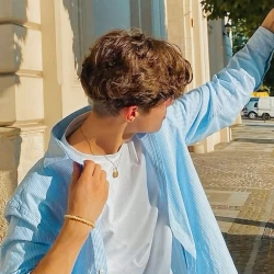 عکس 𝘼𝙧𝙩𝙞𝙣