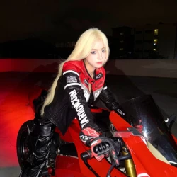 عکس ☣ ᴬⁿᵈⁱᵃ ᴿᵃⁱᵗ