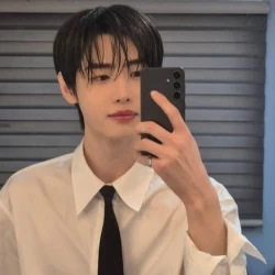 عکس 𝐋𝐨𝐫𝐚