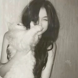 عکس 𝐡𝐞𝐥𝐦𝐚