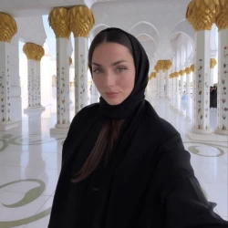 عکس 𝗁𝖺𝗂𝗅𝗂