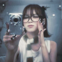 عکس 𖦹 𝘓𝘢𝗒𝘭𝘢