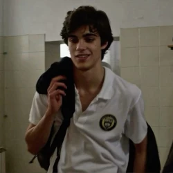 عکس 𝘓𝘪𝘭y