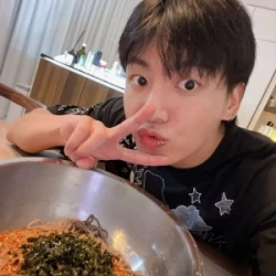 عکس 𝐓𝐚𝐓𝐚