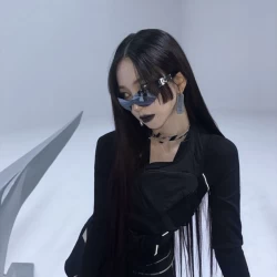 عکس 𝖪𝖺𝗂𝗋𝖺#