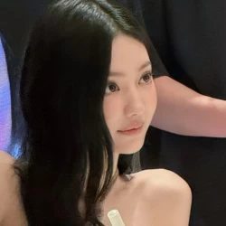 عکس 𝘔𝘪𝘤𝗵𝘦𝘭𝒍