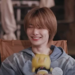 عکس 𝓣𝓪𝓴𝓪