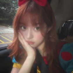 عکس 𝖪𝖺𝗋𝗂𝗇𝖺بک