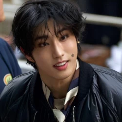 عکس 𝖱𝖺𝗏𝖾𝗇