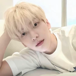 عکس 𝙉𝙞𝙘𝙤𝙡𝙖𝙨