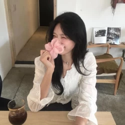 عکس 𝖠𝗂𝖽𝖺