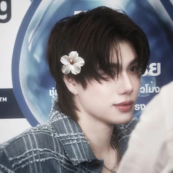 عکس 𝙫𝙚𝙣𝙪𝙨