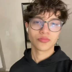 عکس 𝗔𝗿𝘆𝗮