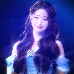 عکس 𝐂𝐇𝐈𝐂𝐀