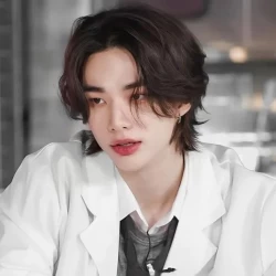 عکس 𝓐𝓲𝓶𝓲