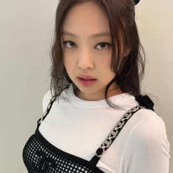 عکس 𝐍𝐞𝐯𝐚