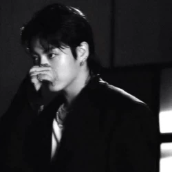 عکس 𝘓𝘪𝘢𝘮