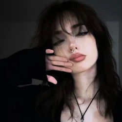 عکس 𝐌𝐎𝐎𝐍