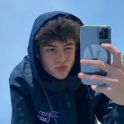 عکس 𝗔𝗿𝘀𝗵𝗶𝗮