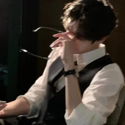 عکس 𝐓𝐡𝐞𝐨𝐝𝐨𝐫