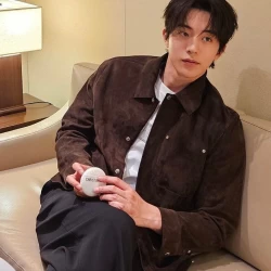 عکس 𝑀𝑖𝑛𝑛𝑖𝑒