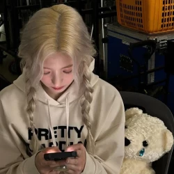 عکس 𝑐ɑ𝘭ⅈ𝓰һ𝘵