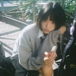 عکس 𝖠𝗒𝗅𝗂𝗇