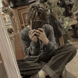 عکس 𝐀ꜱᴛʀᴜɴᴇ'off