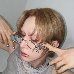 عکس 𝙧𝙖𝙙𝙫𝙞𝙣